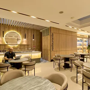 Dix 4* Medellín